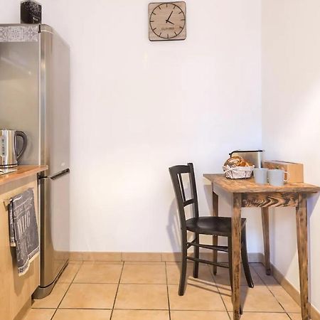 Colmar Appt familial à 3 min du centre - parking gratuit - Une chambre et 5 pers Esterno foto